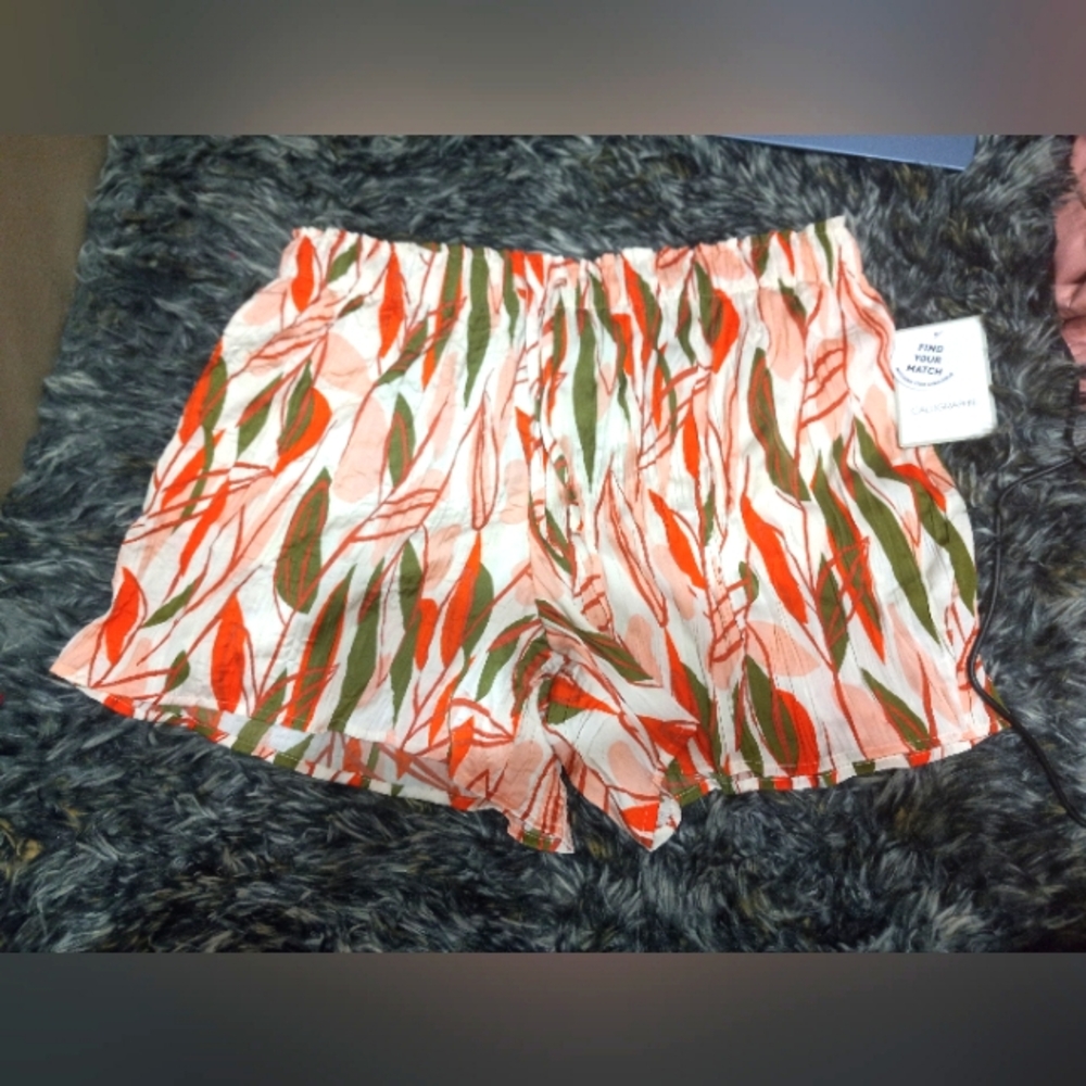 Calligraphie Colorful Flowy Shorts
